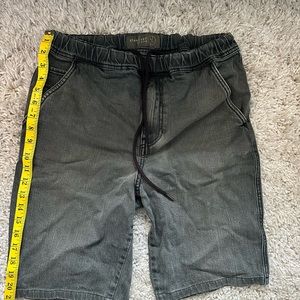 Men's jogger shorts size M
